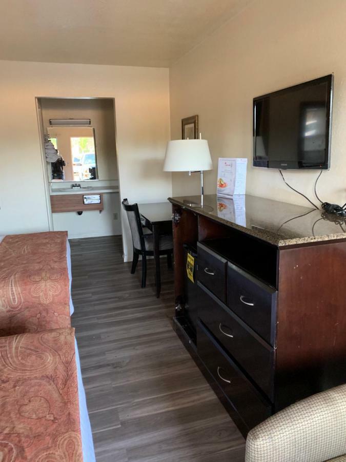 Lancaster Inn Екстер'єр фото