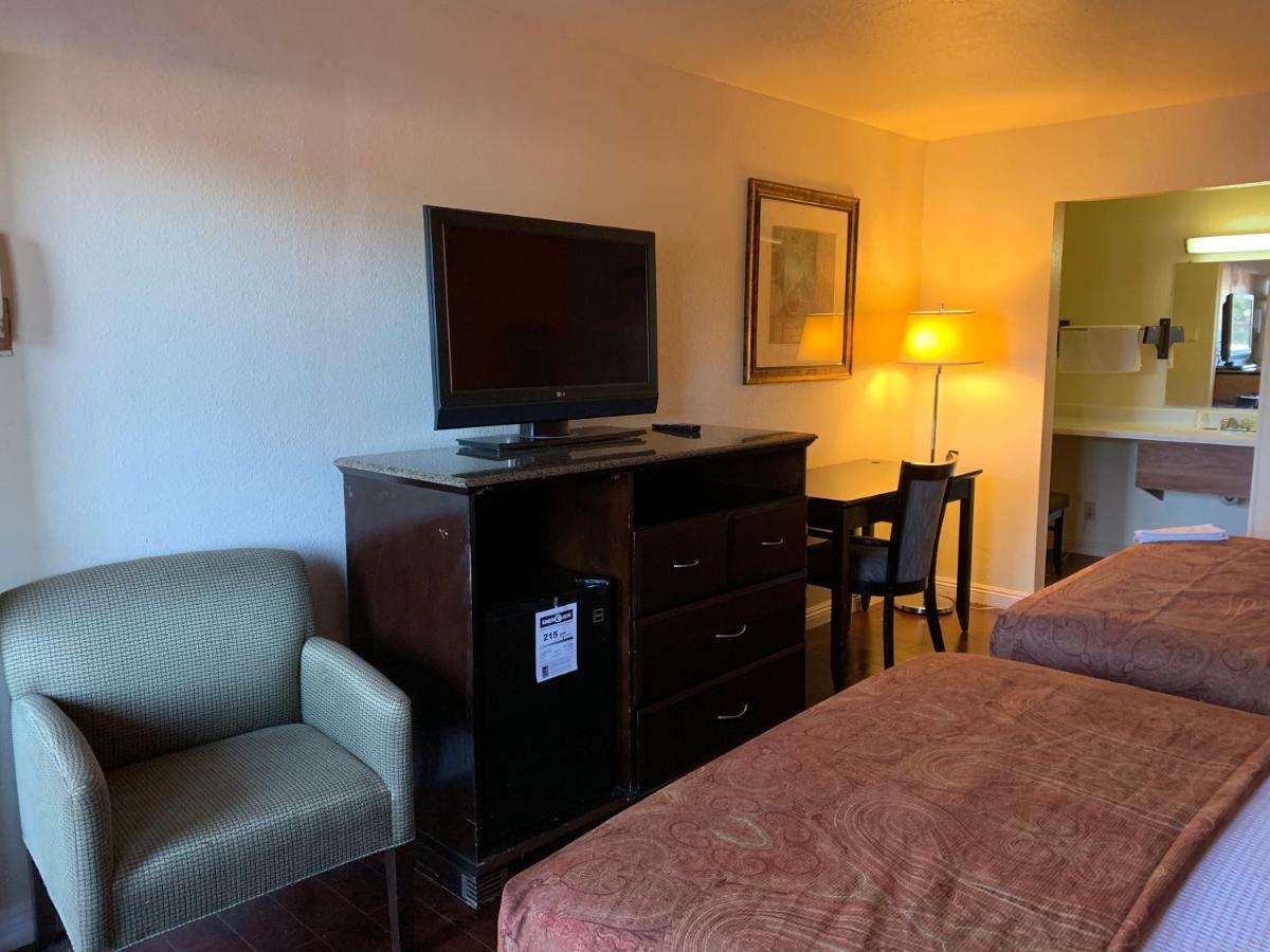 Lancaster Inn Екстер'єр фото